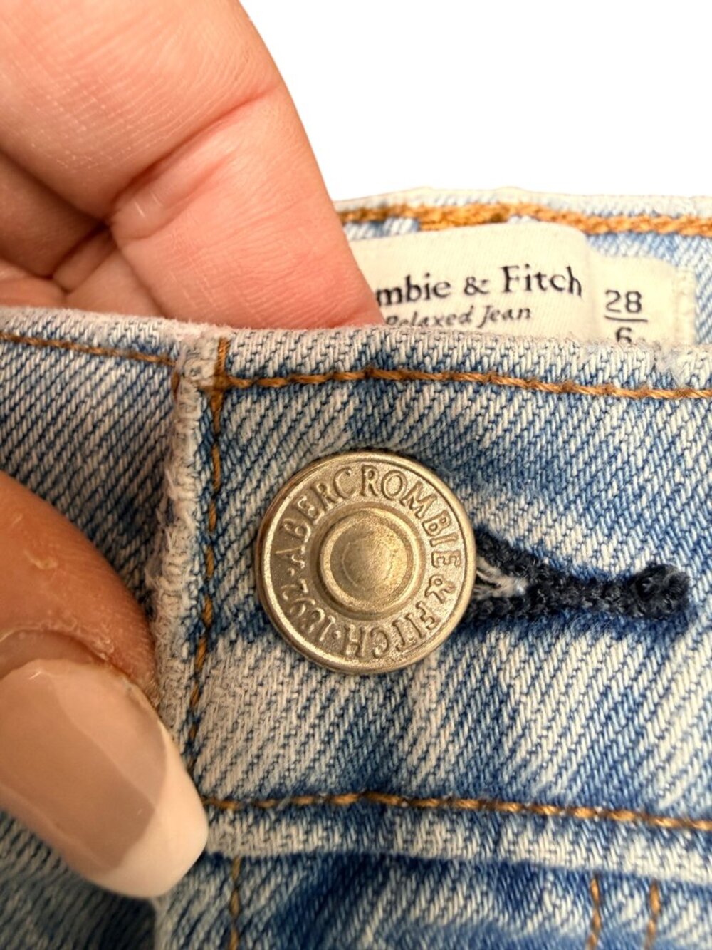 ABERCROMBIE & FITCH Women's EUC The 90's Relaxed Jean High Rise | Size 28/6S - Picture 10 of 11